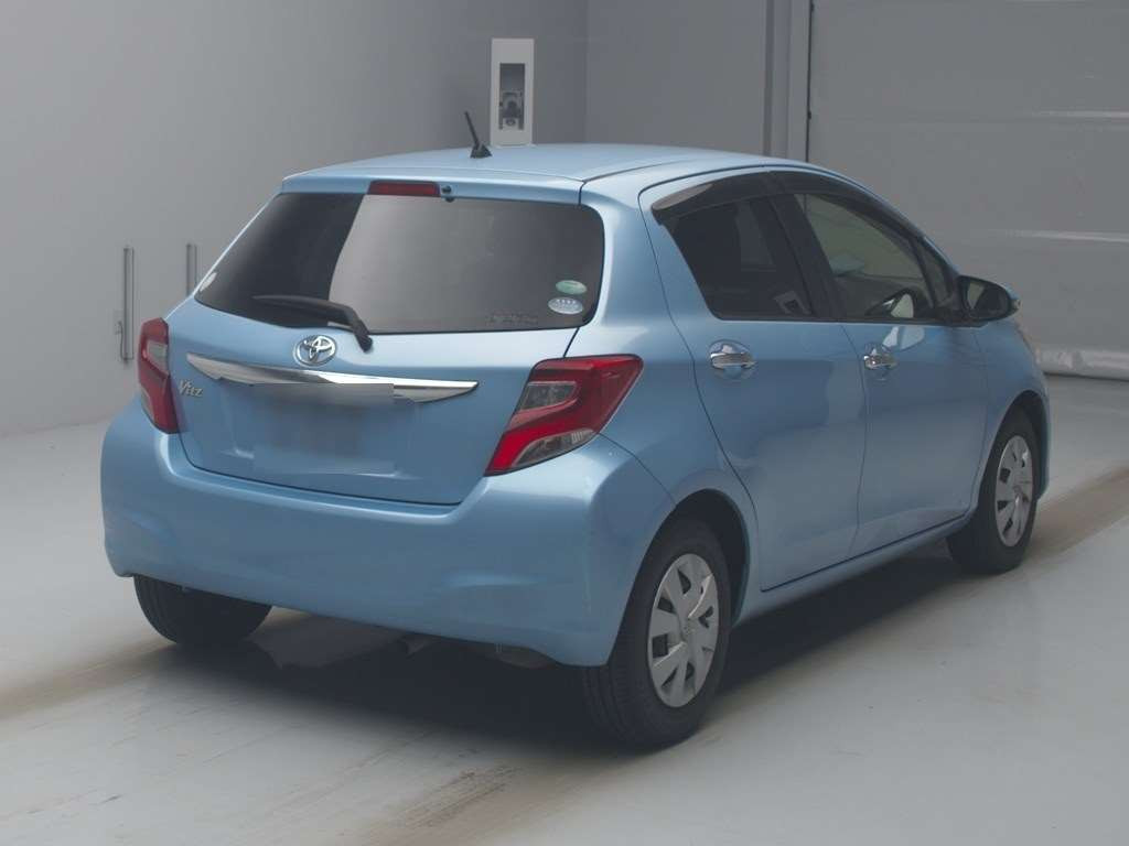 2015 Toyota Vitz NSP130[1]