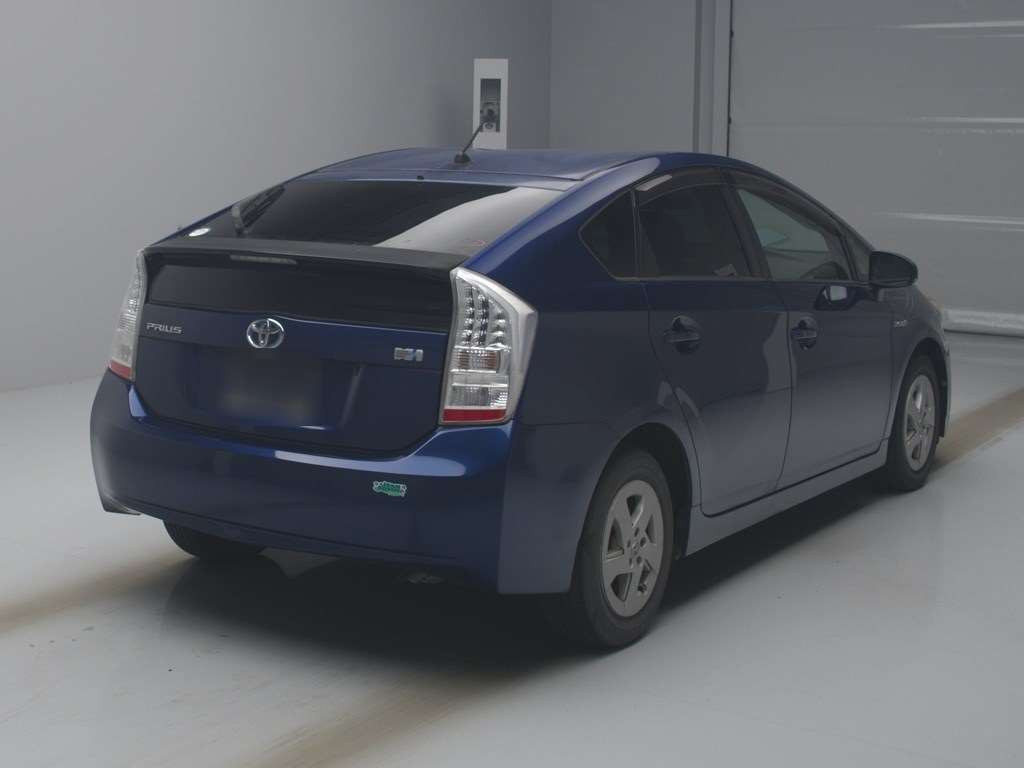 2010 Toyota Prius ZVW30[1]