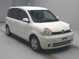 2005 Toyota Sienta