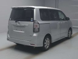 2009 Toyota Voxy