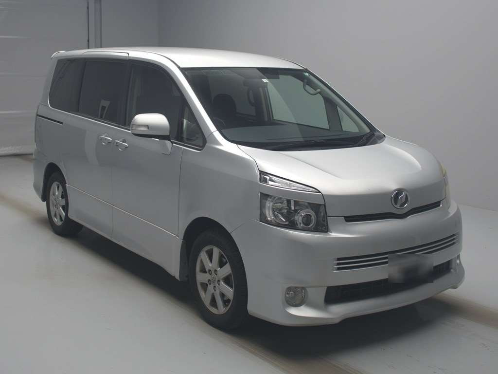 2009 Toyota Voxy ZRR70W[2]