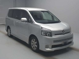 2009 Toyota Voxy