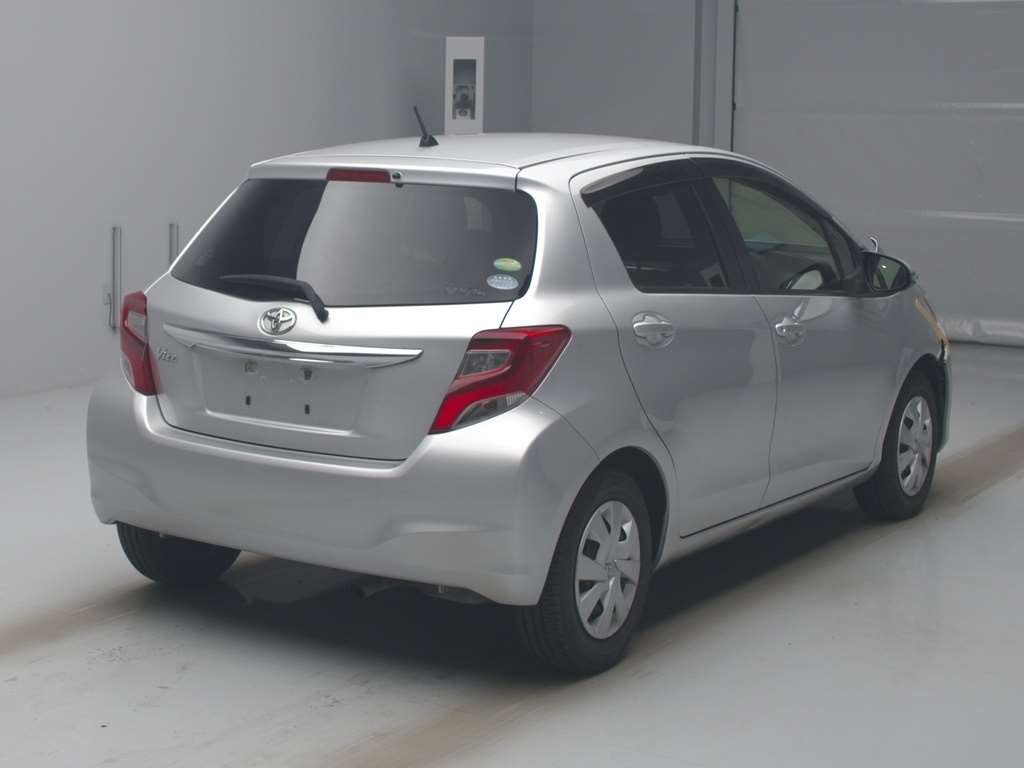 2014 Toyota Vitz NSP130[1]