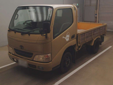 2005 Toyota Dyna Truck