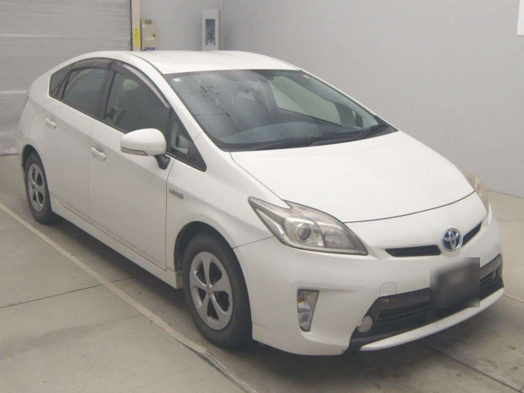 2012 Toyota Prius ZVW30[2]