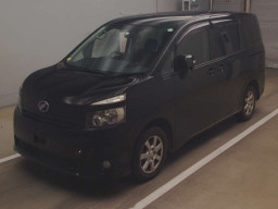 2010 Toyota Voxy