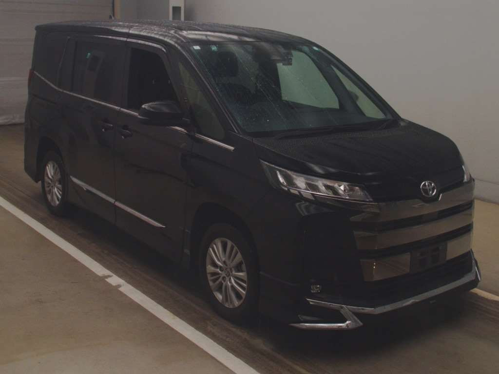 2024 Toyota Noah MZRA95W[2]