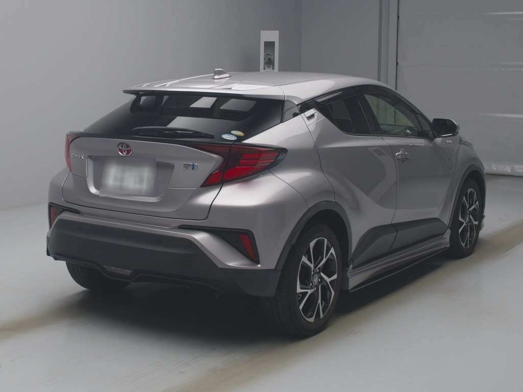 2020 Toyota C-HR ZYX11[1]