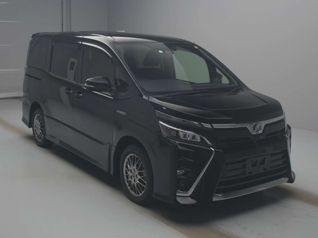 2017 Toyota Voxy ZWR80W[2]