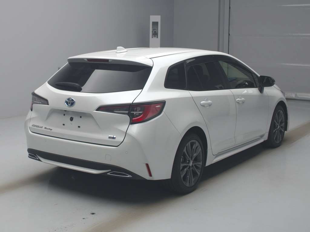 2022 Toyota Corolla Touring Wagon ZWE211W[1]