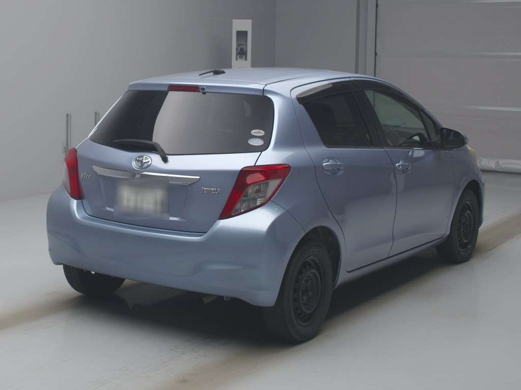 2011 Toyota Vitz NSP130[1]