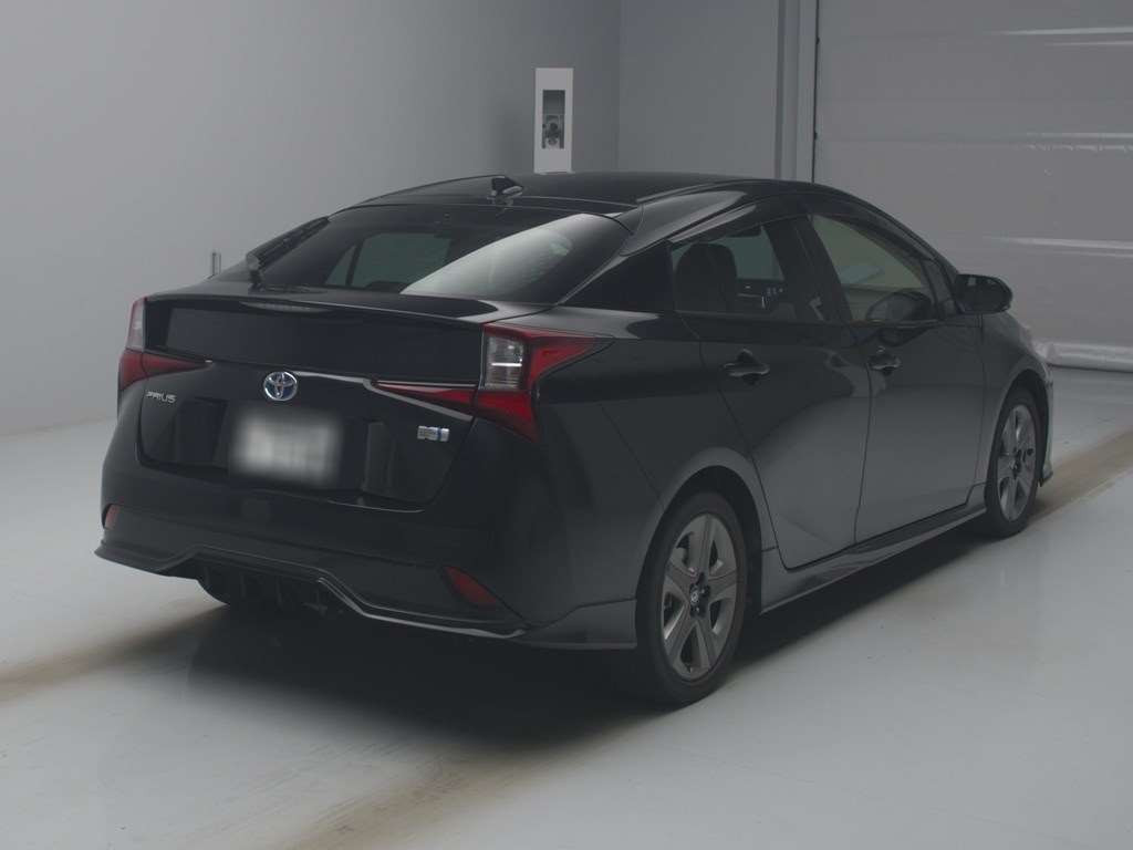 2020 Toyota Prius ZVW51[1]