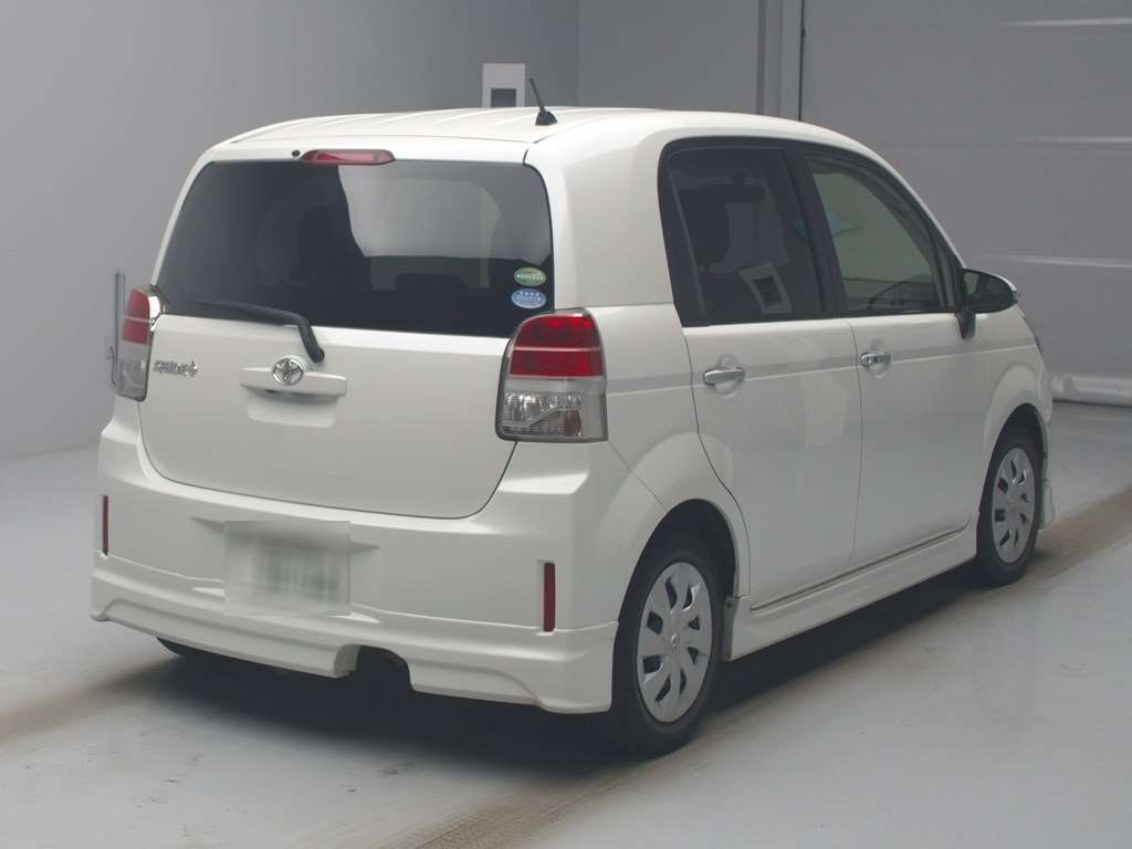 2014 Toyota Spade NCP141[1]