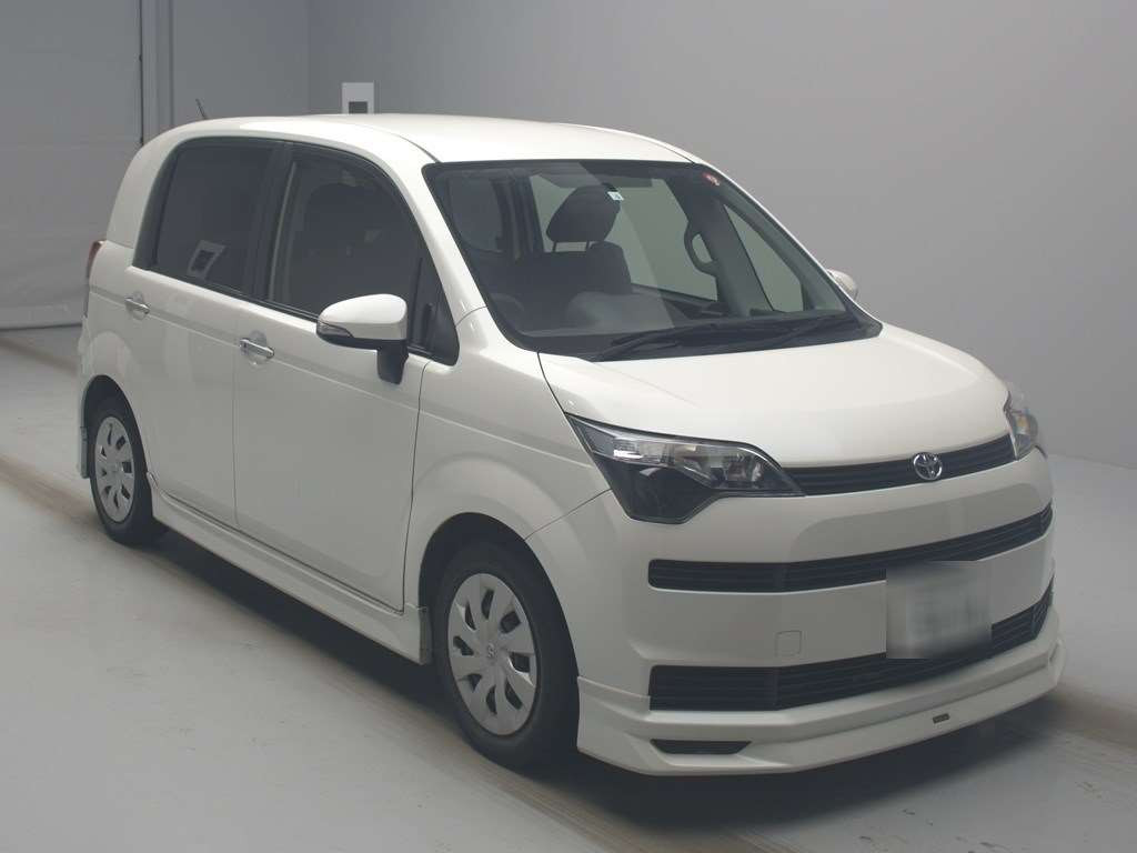 2014 Toyota Spade NCP141[2]