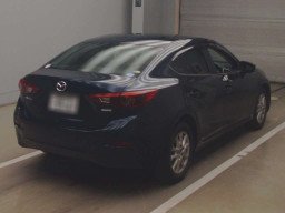 2016 Mazda Axela