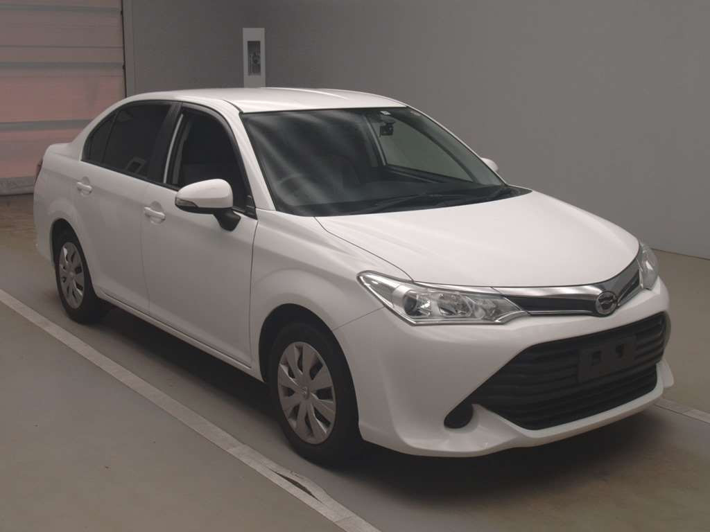 2017 Toyota Corolla Axio NRE161[2]