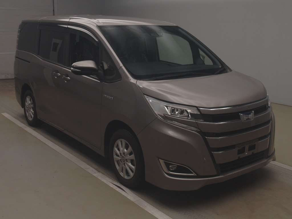 2020 Toyota Noah ZWR80G[2]