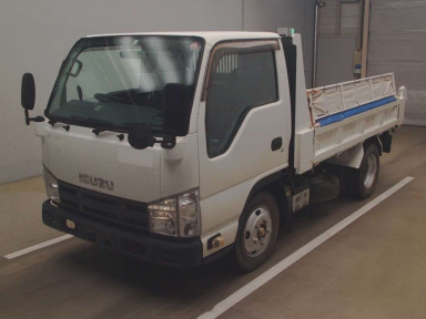 2013 Isuzu Elf Truck