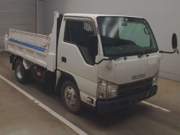 2013 Isuzu Elf Truck