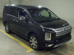 2022 Mitsubishi Delica D5