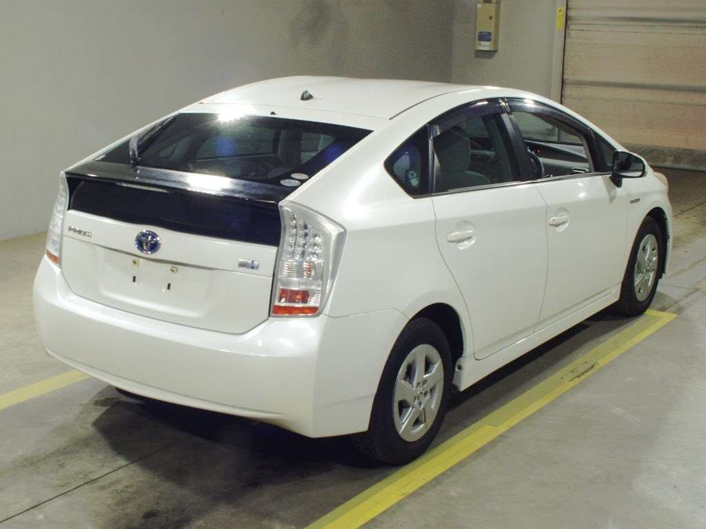 2010 Toyota Prius ZVW30[1]