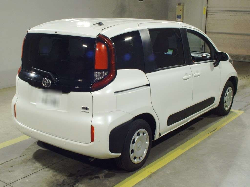 2023 Toyota Sienta MXPL15G[1]