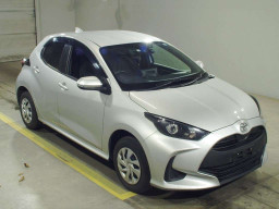 2021 Toyota YARIS