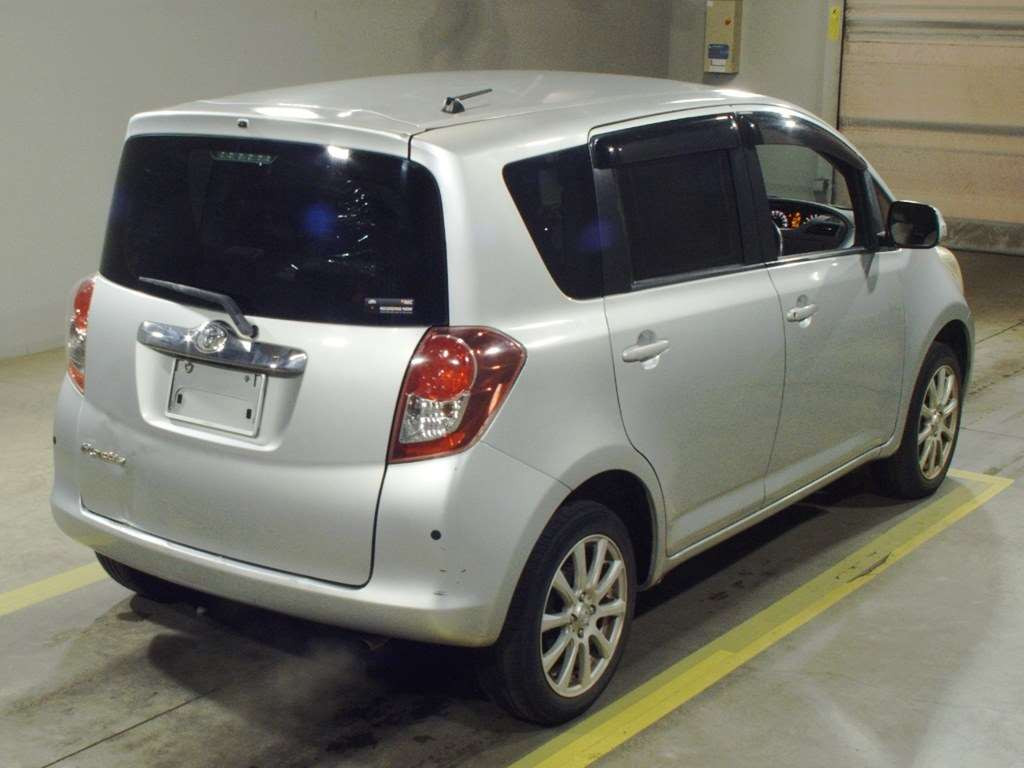 2007 Toyota Ractis NCP105[1]