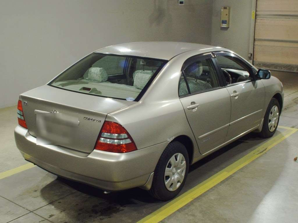 2004 Toyota Corolla Sedan NZE124[1]