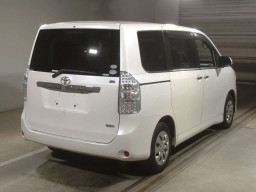 2011 Toyota Noah