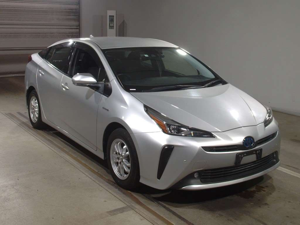 2019 Toyota Prius ZVW51[2]