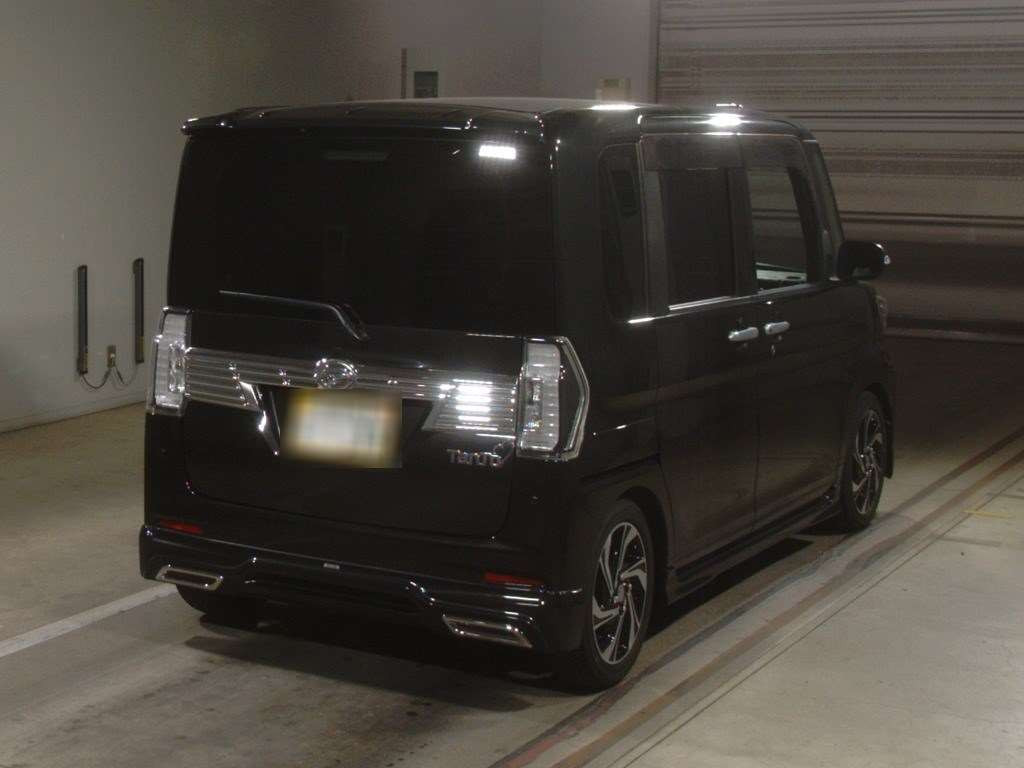 2017 Daihatsu Tanto Custom LA600S[1]