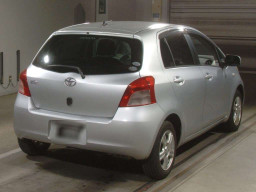 2005 Toyota Vitz