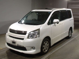 2007 Toyota Noah