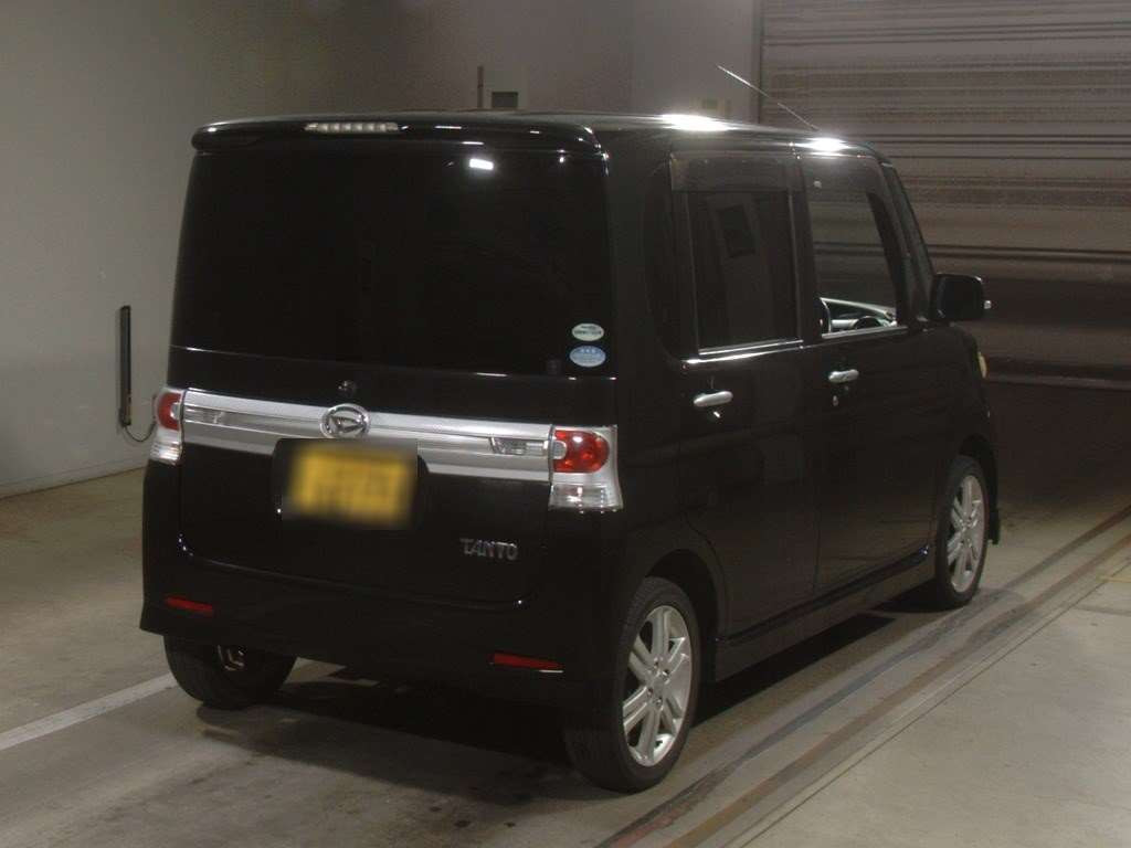 2011 Daihatsu Tanto Custom L385S[1]