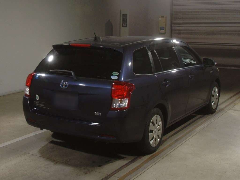 2014 Toyota Corolla Fielder NKE165G[1]