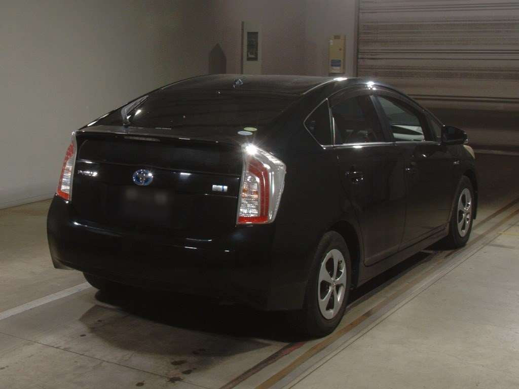 2014 Toyota Prius ZVW30[1]