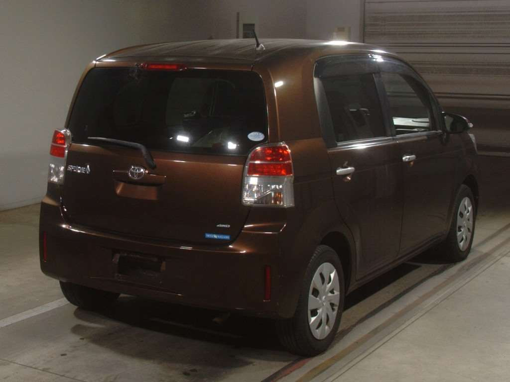 2013 Toyota Spade NCP145[1]