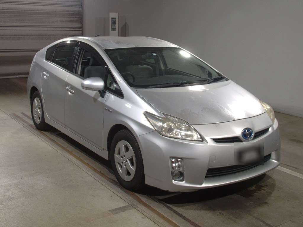 2010 Toyota Prius ZVW30[2]