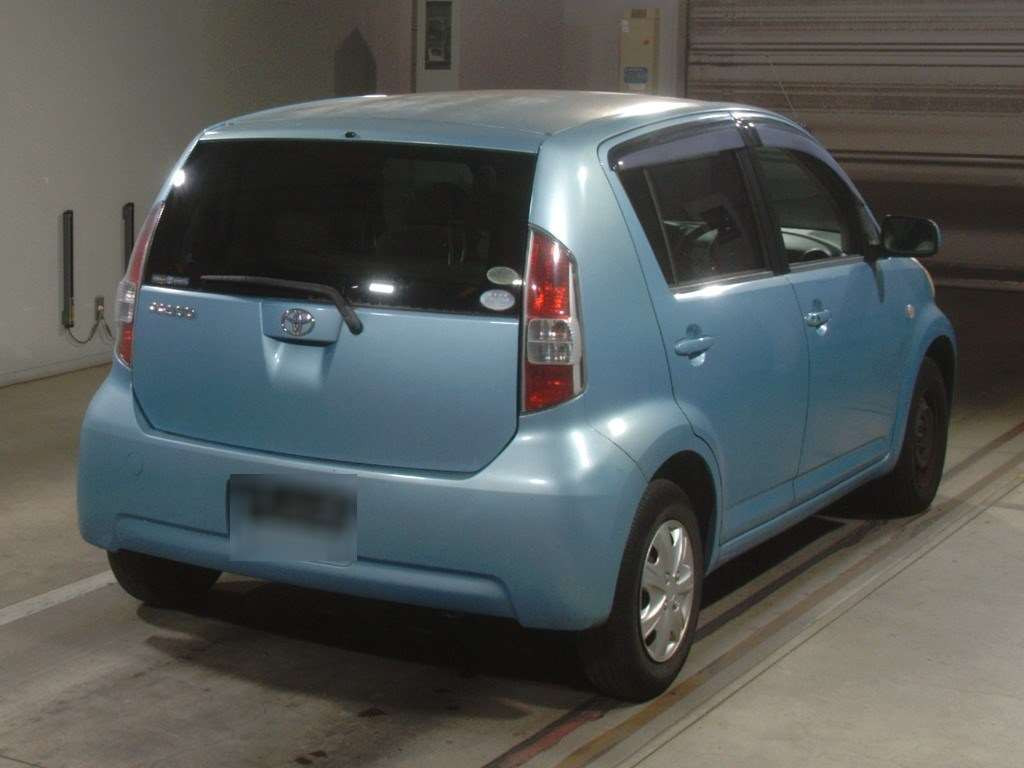 2004 Toyota Passo QNC10[1]