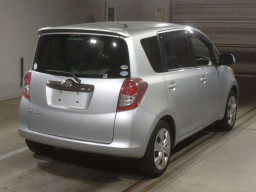 2010 Toyota Ractis