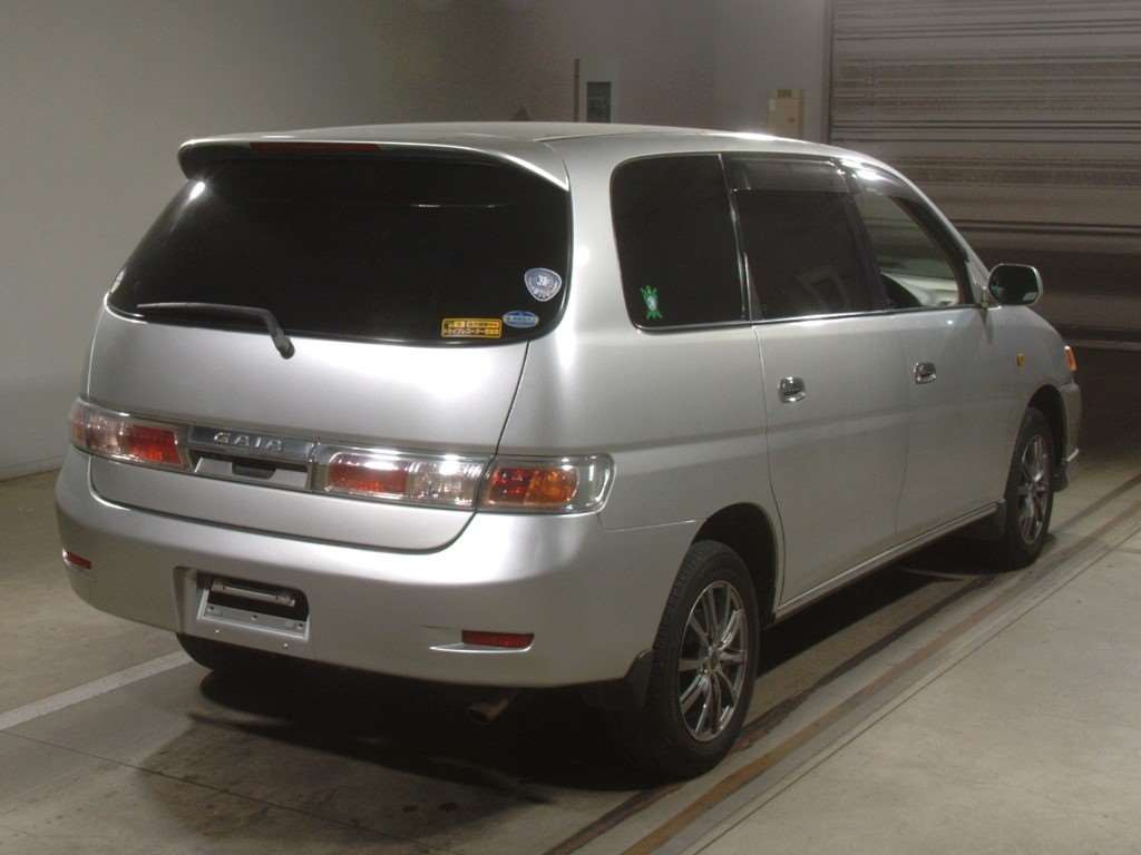 2004 Toyota Gaia ACM15G[1]