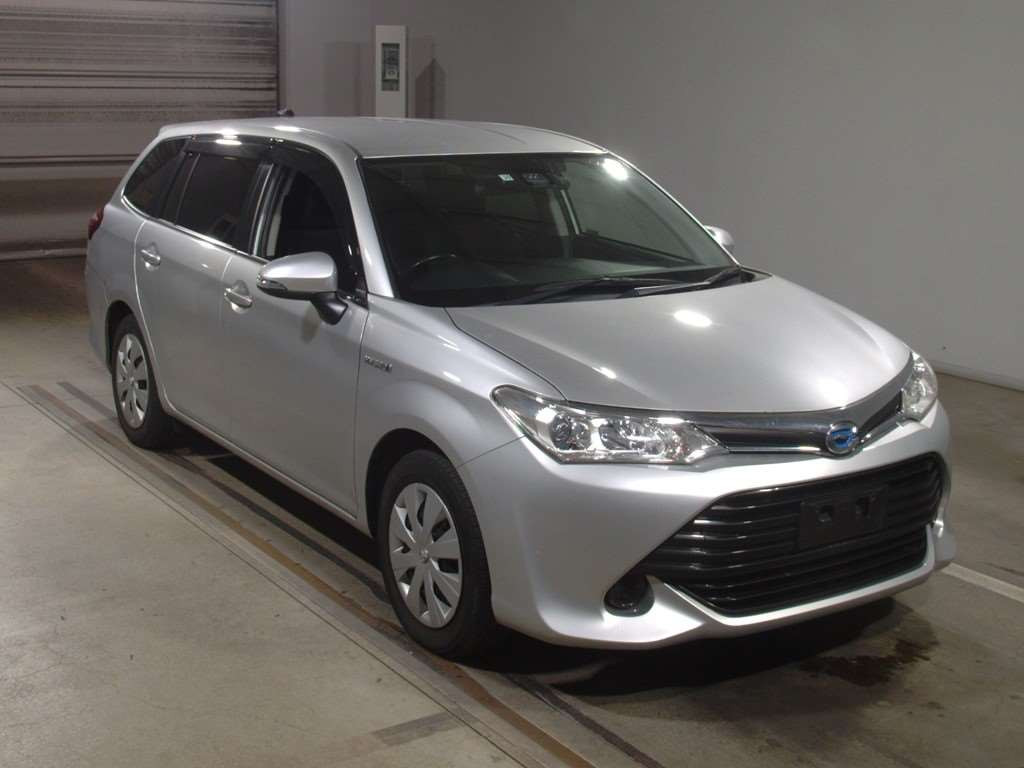 2017 Toyota Corolla Fielder NKE165G[2]