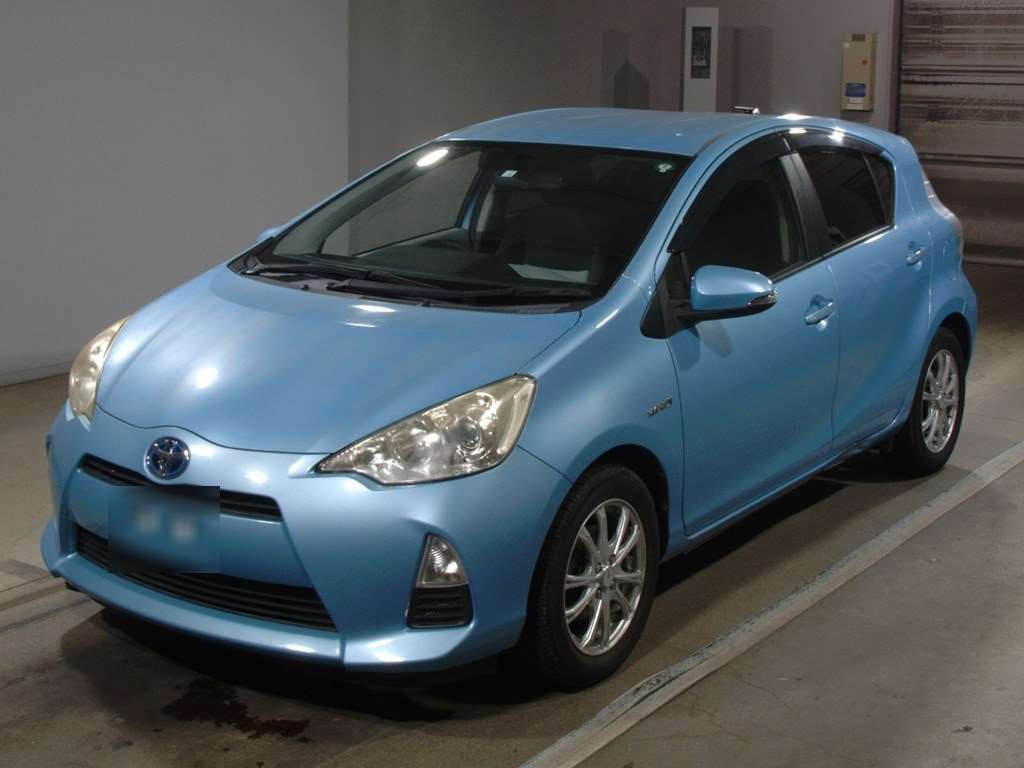 2013 Toyota Aqua NHP10[0]