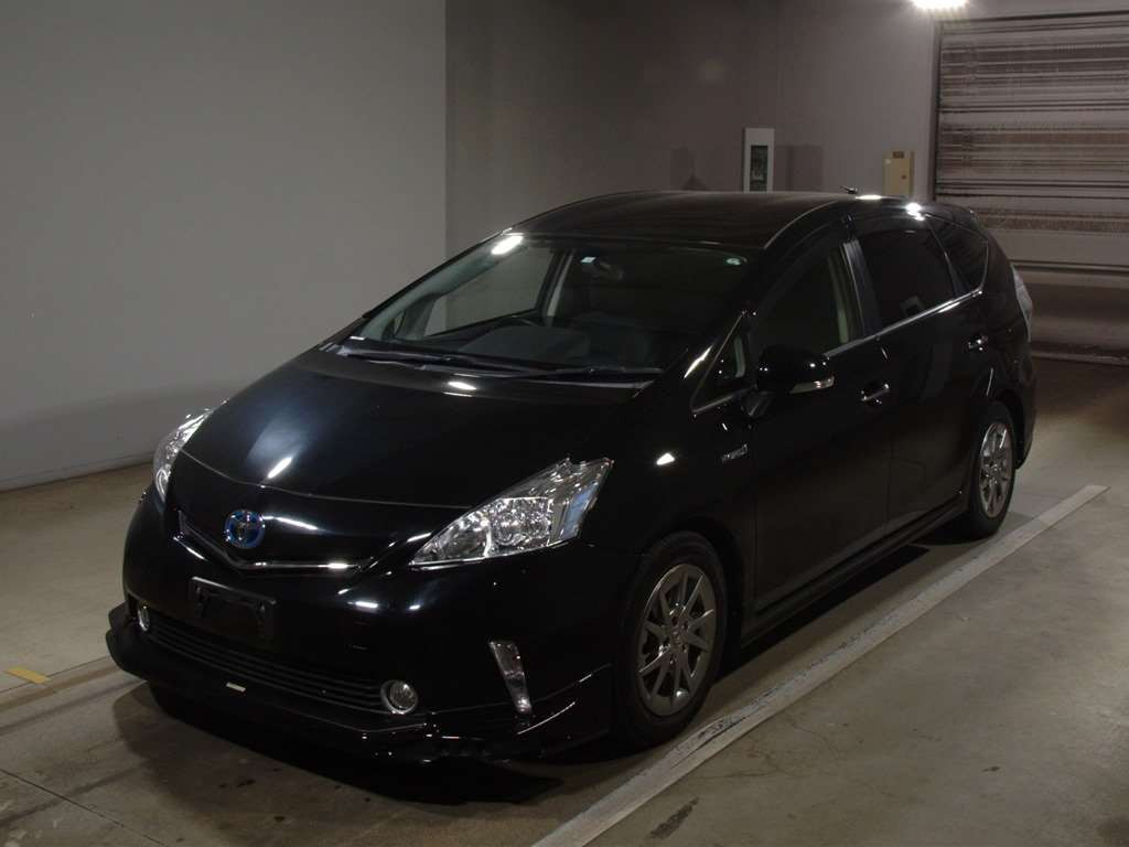 2014 Toyota Prius alpha ZVW41W[0]