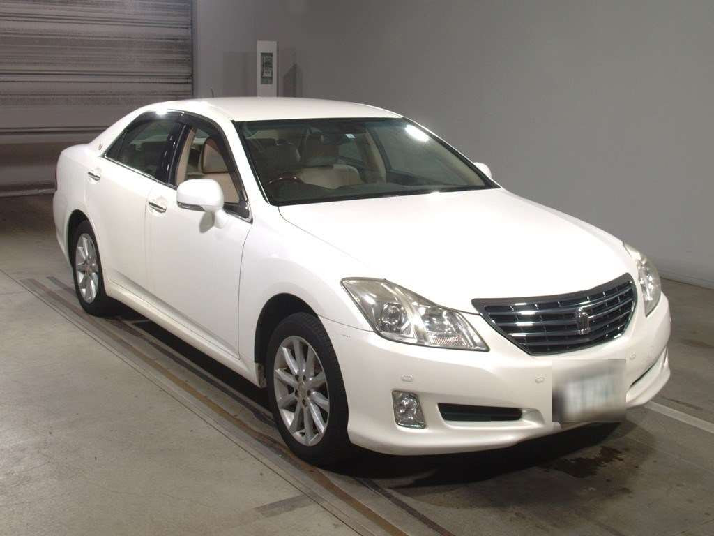 2008 Toyota Crown GRS202[2]