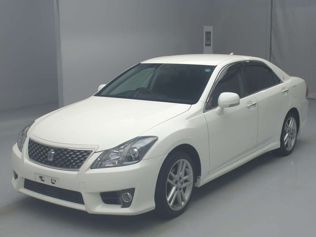 2011 Toyota Crown GRS200[0]