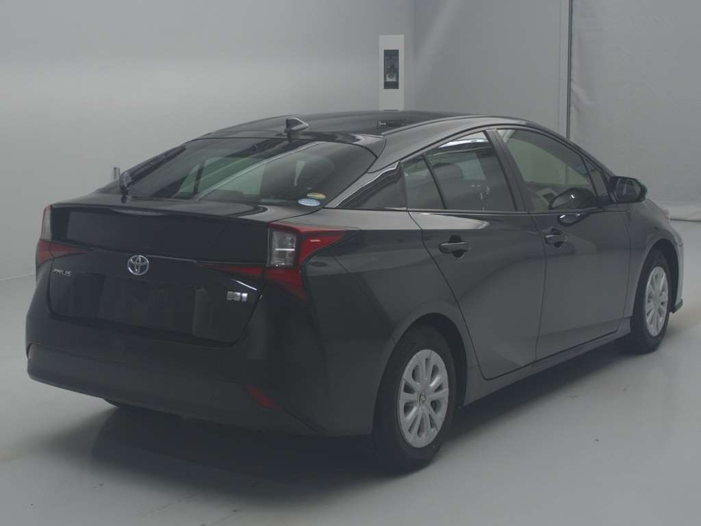 2020 Toyota Prius ZVW51[1]