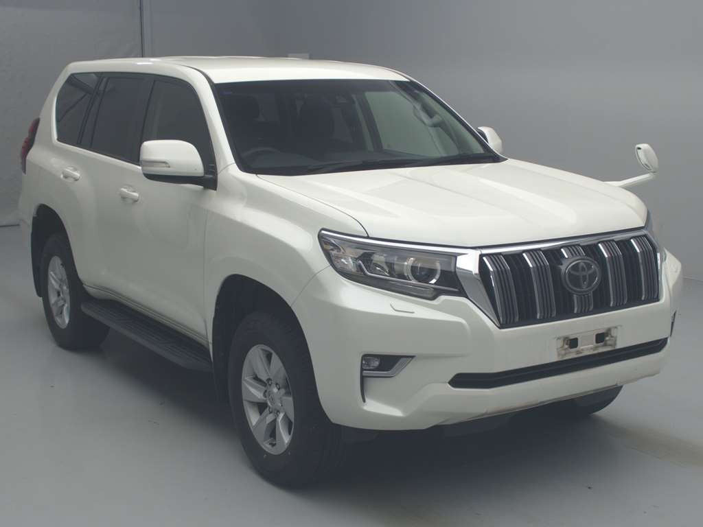 2017 Toyota Land Cruiser Prado TRJ150W[2]