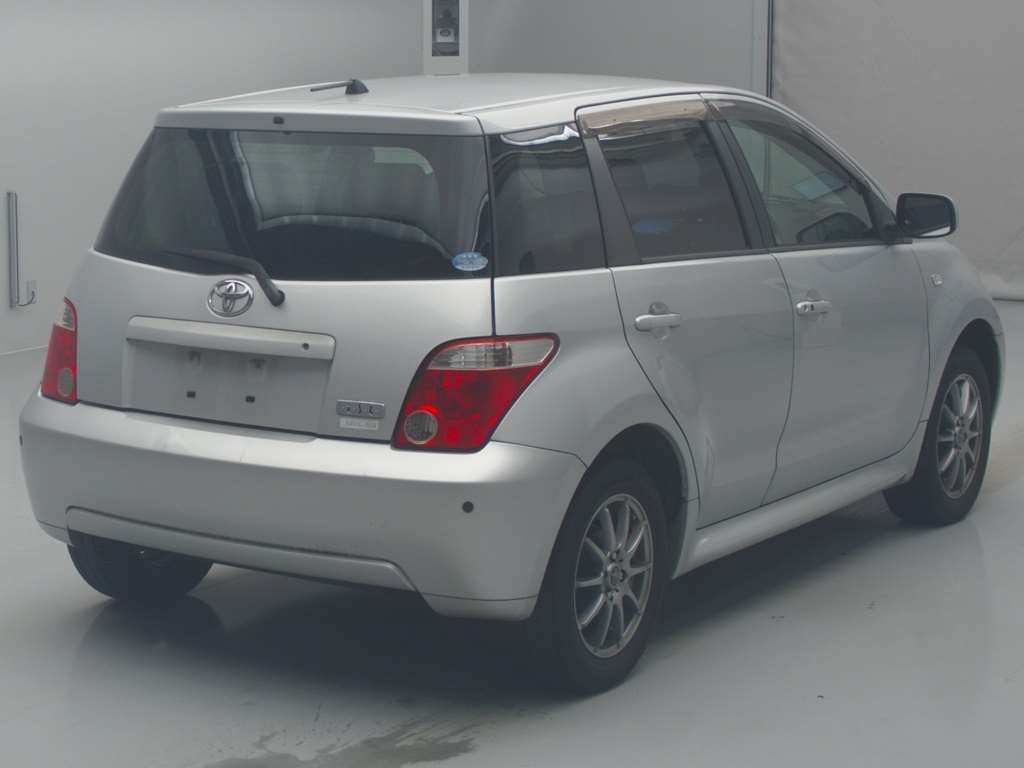 2006 Toyota IST NCP65[1]